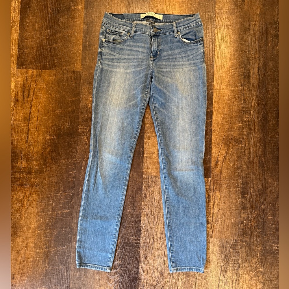Abercrombie & Fitch light blue skinny Denim